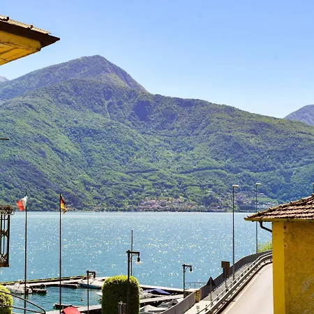 Lejlighed Hidden Terrace With Lake View